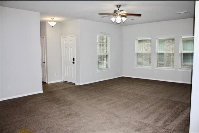 Foto del edificio - 5107 Misty Ln