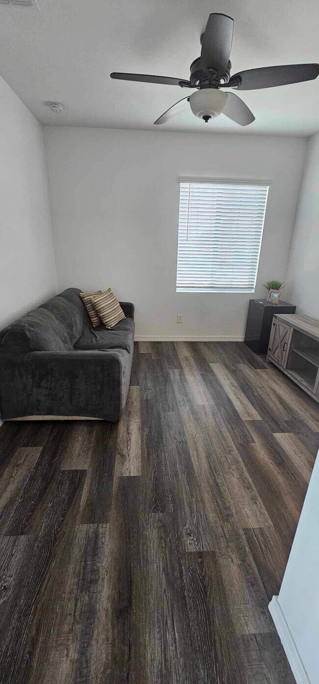 Foto del edificio - 4806 S 118th Ave