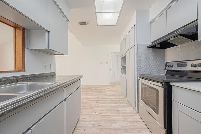 Foto del edificio - 11431 Hillcroft St