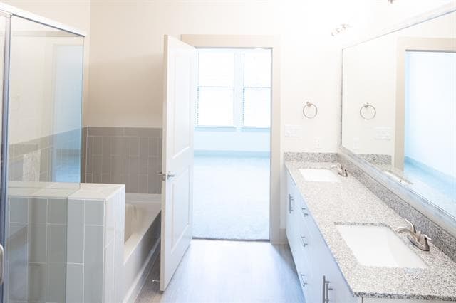 Building Photo - 2100 Moser Ave