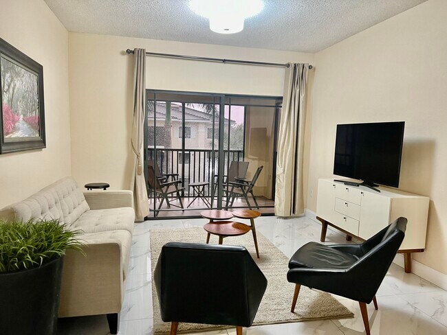 Building Photo - 3018 Alcazar Pl