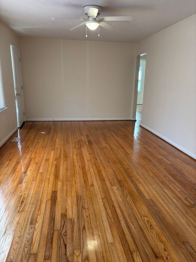 Foto del edificio - 7530 Decatur Dr