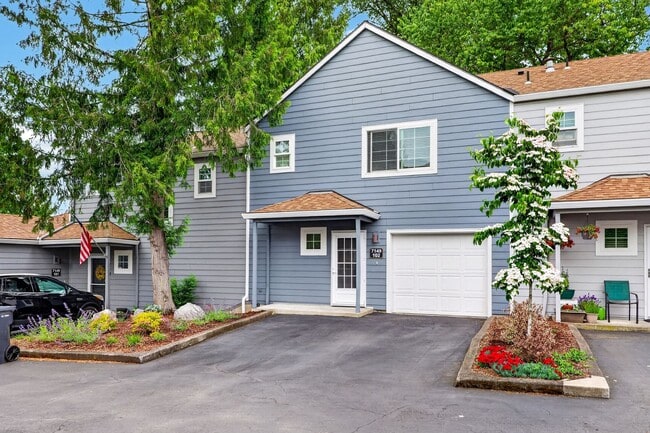 Building Photo - Great Location! 2 bedroom, 2.5 Bathroom Townhouse in Orchard Hills!!