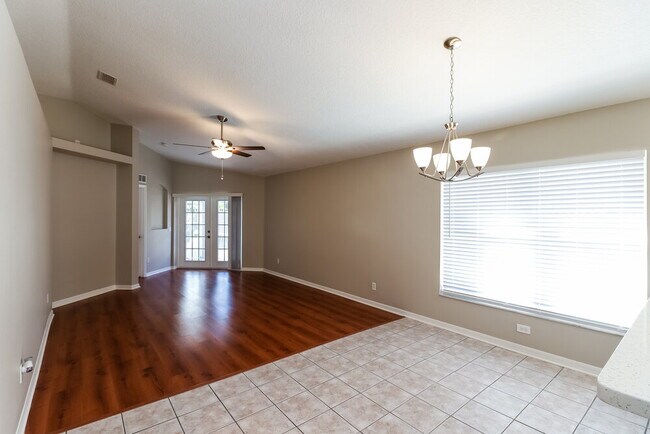 Building Photo - 8646 Persea Ct