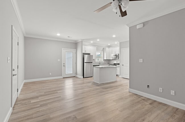 2BR, 2BA - 980 SF - Upstairs Living Room - Keystone Commons