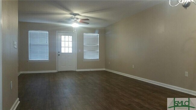 Building Photo - 1003 Towne Park Dr W