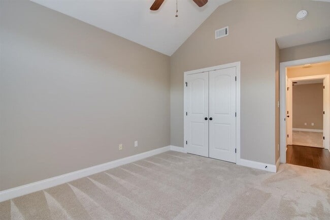 Foto del edificio - 219 Sandleton Way