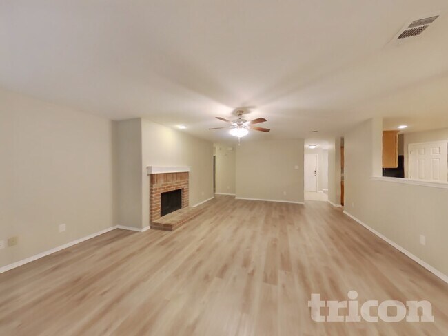 Foto del edificio - 2506 Eastwood Dr