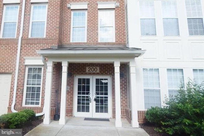 Foto del edificio - 200 Edelen Station Pl