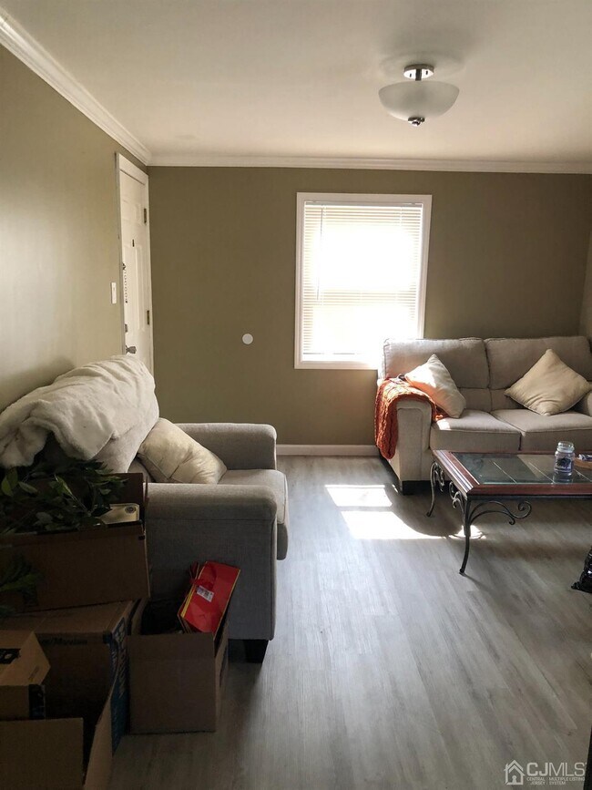 Building Photo - 53 Coolidge Ave