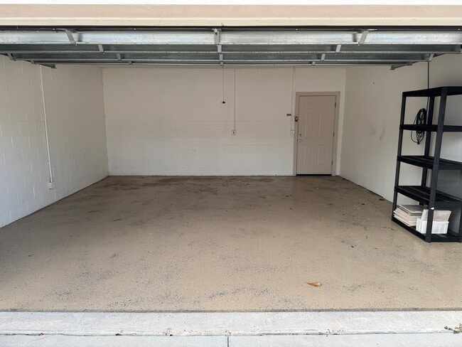 Building Photo - 300 Bermuda Bay Cir