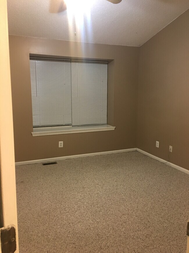 Building Photo - 8210 Winstead Pl