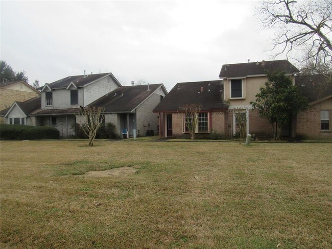 Building Photo - 2041 Countryside Village Blvd