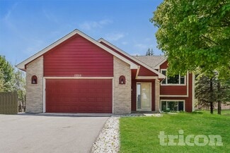 Building Photo - 12015 60th Pl N