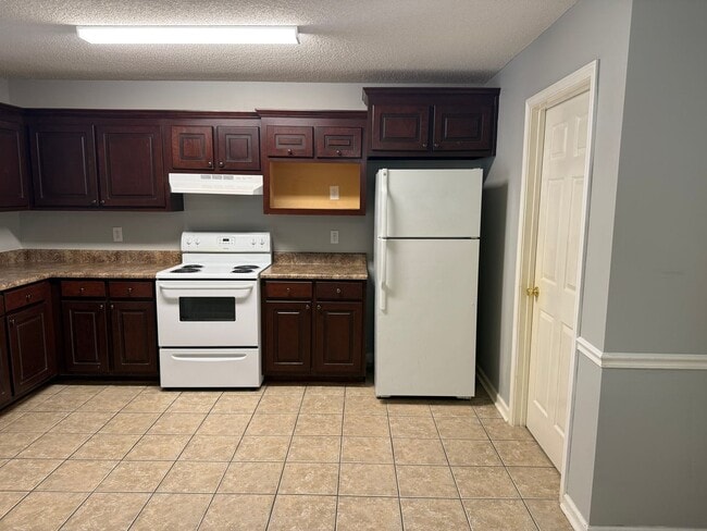 Building Photo - 2510 Barnesdale Wy