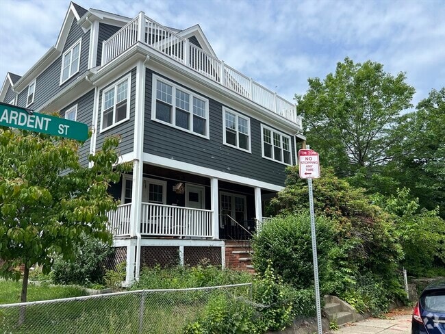 Building Photo - 33 Colberg Ave