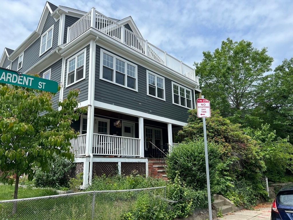 Primary Photo - 33 Colberg Ave