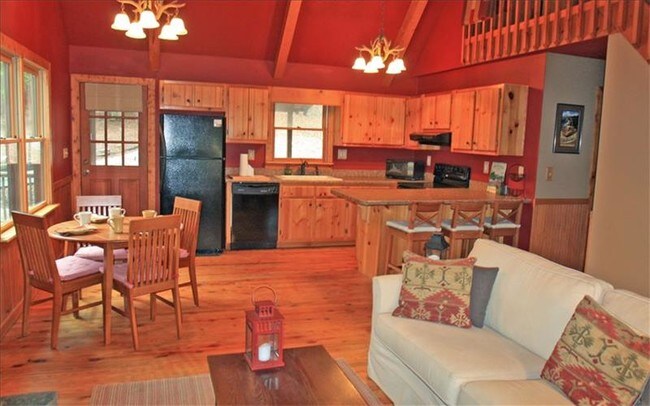 Foto del edificio - 94 Pheasant Run Ln