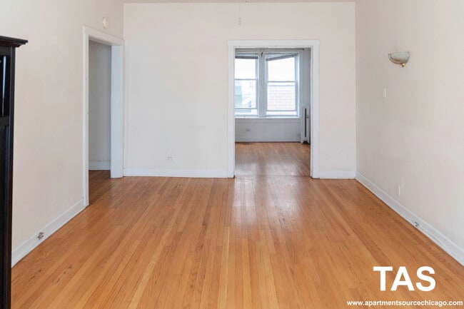 Foto del edificio - 4402 N Winchester Ave