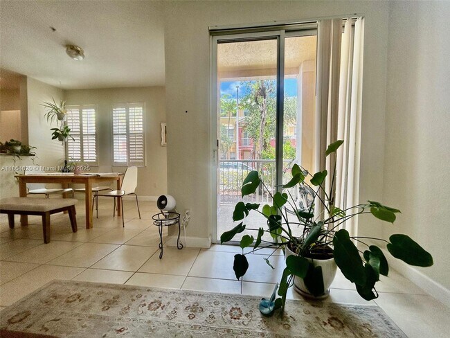 Building Photo - 1104 Shoma Dr