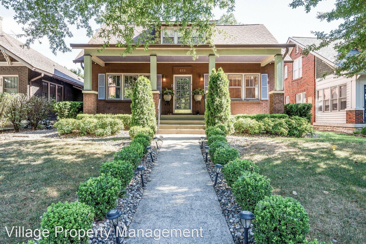 Primary Photo - 5 br, 4.5 bath House - 618 Fatherland Street