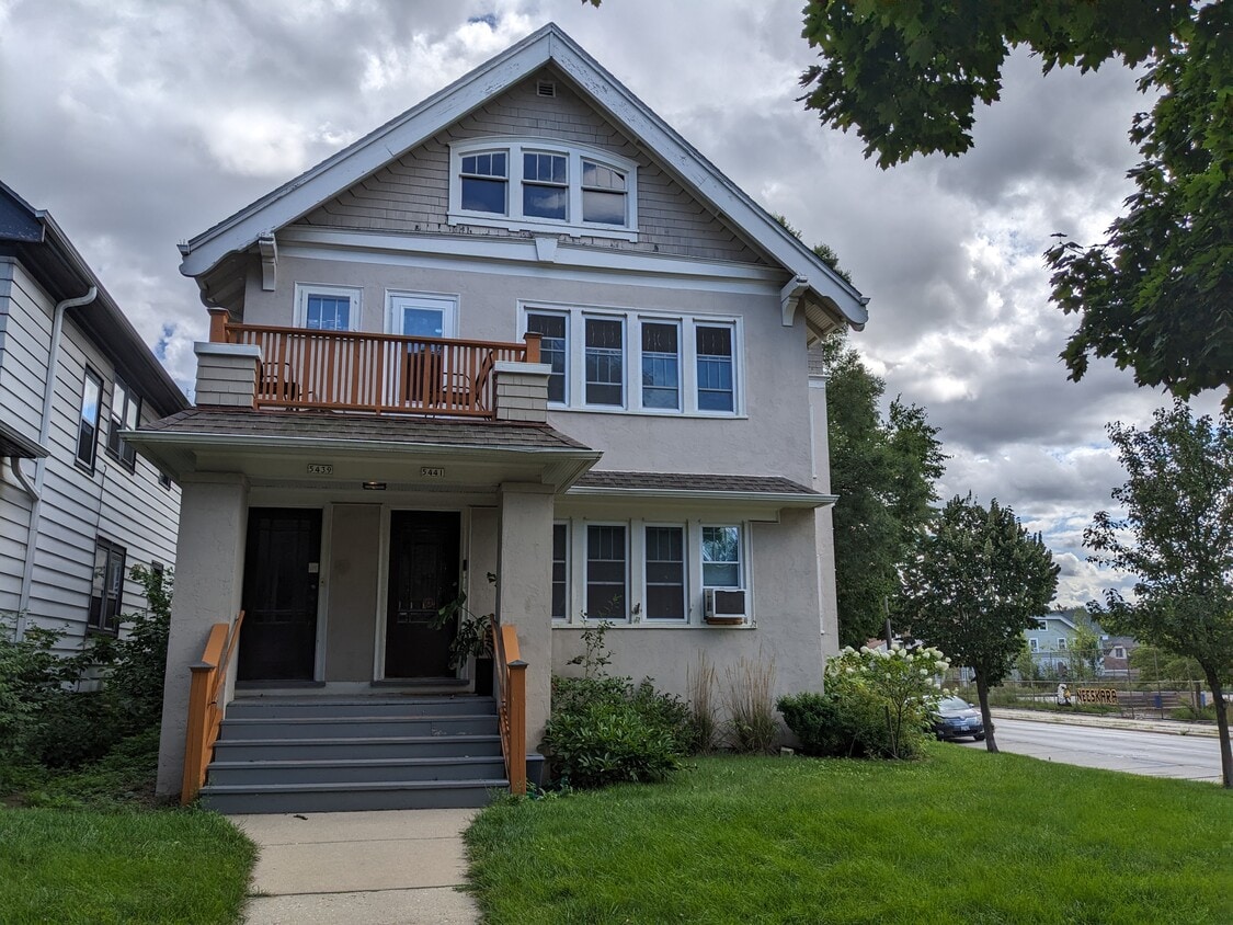 Primary Photo - 5439 W Galena St
