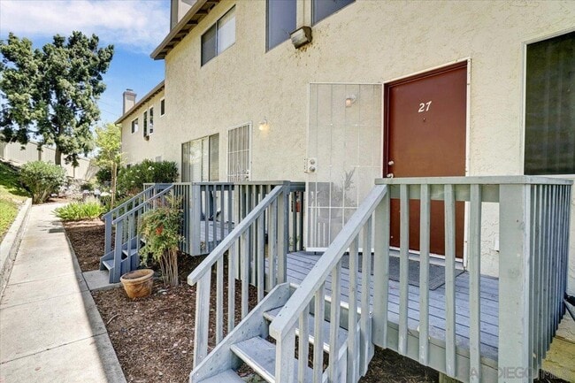 Building Photo - 8420 Fanita Dr
