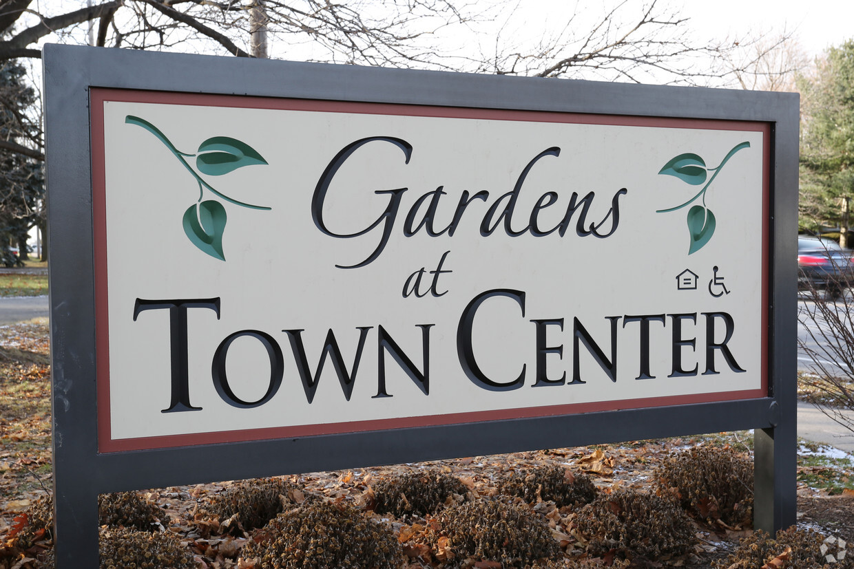 Foto principal - The Gardens At Town Center Senior 55+