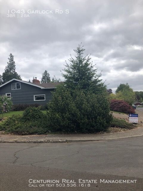Building Photo - 1043 Garlock St S