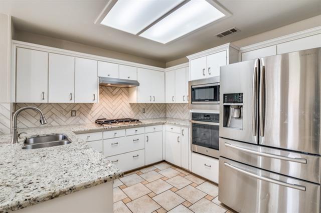 Building Photo - 4200 N Cliff Dr