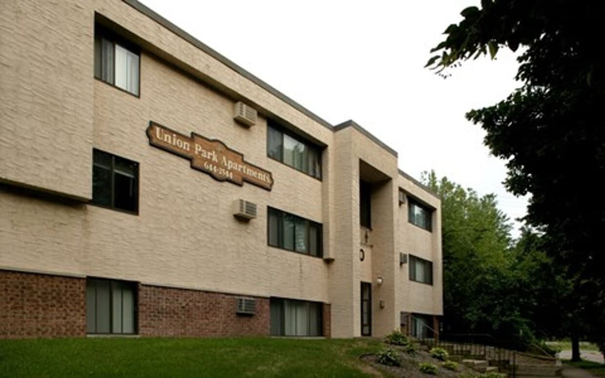 Building Photo - Union Park Apartments LLC