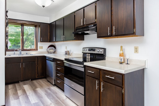 Building Photo - 3500 Northridge Ct