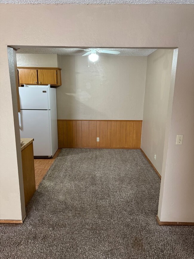 Foto del edificio - 2704-2706 Shoreridge