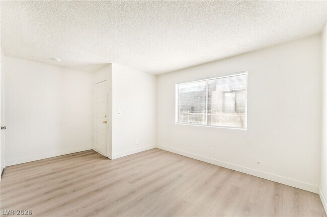 Foto del edificio - 5309 W Cheyenne Ave