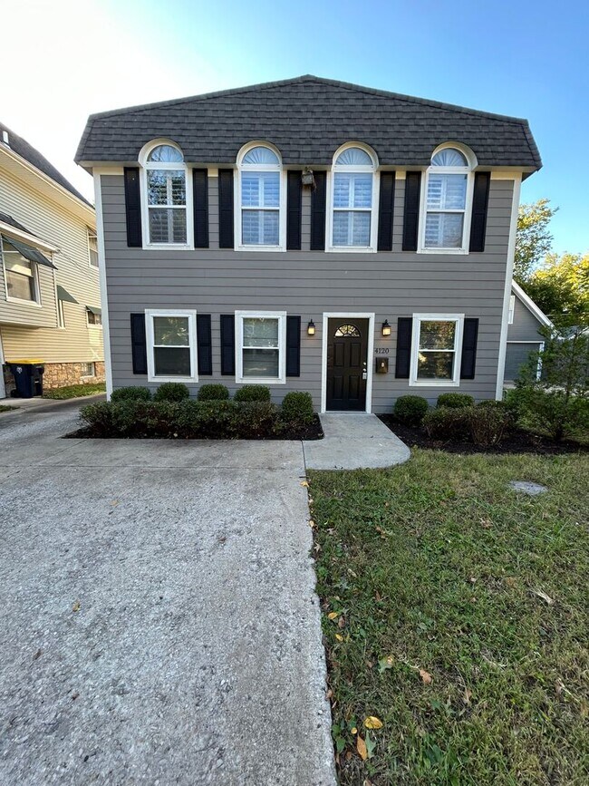 Building Photo - AVAILABLE NOW!!! 6 Bedroom 4.5 Bath with 2...