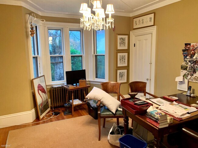 Building Photo - 3 br, 2 bath Apartment - 984 Chestnut St