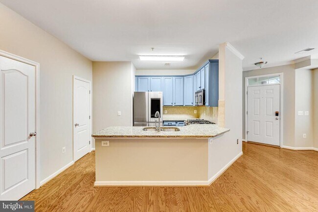 Foto del edificio - 19320 Diamond Lake Dr