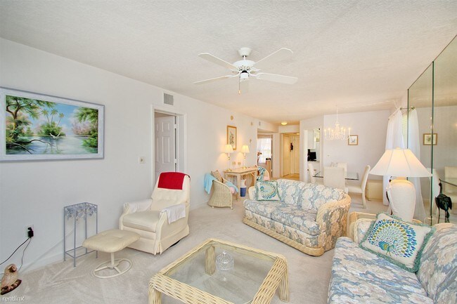 Building Photo - 300 Grand Royale Cir