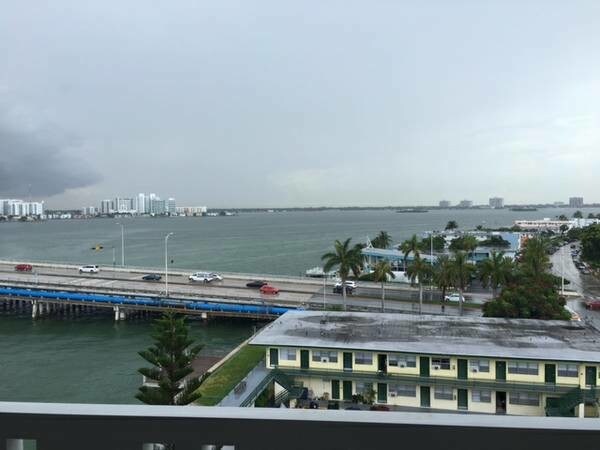 Foto del edificio - 2016 Bay Dr