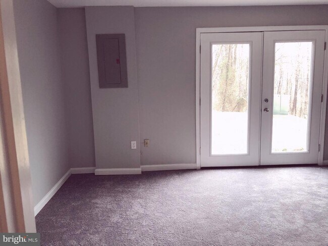 Foto del edificio - 6242 Hillside Rd
