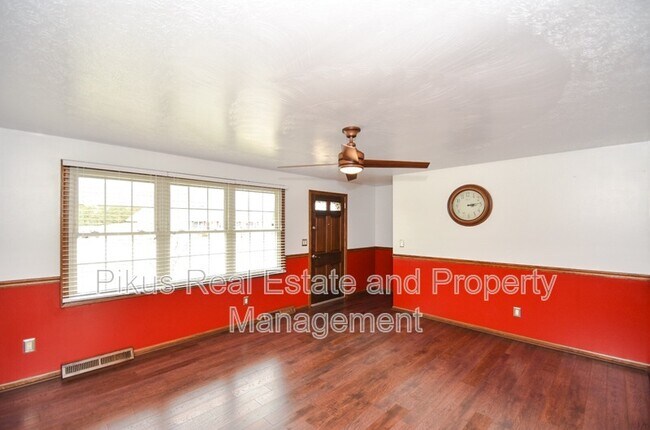 Foto del edificio - 1932 Otterbin St