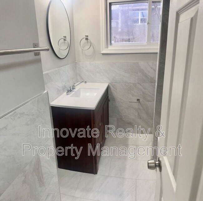 Foto del edificio - 2819 Comly Rd