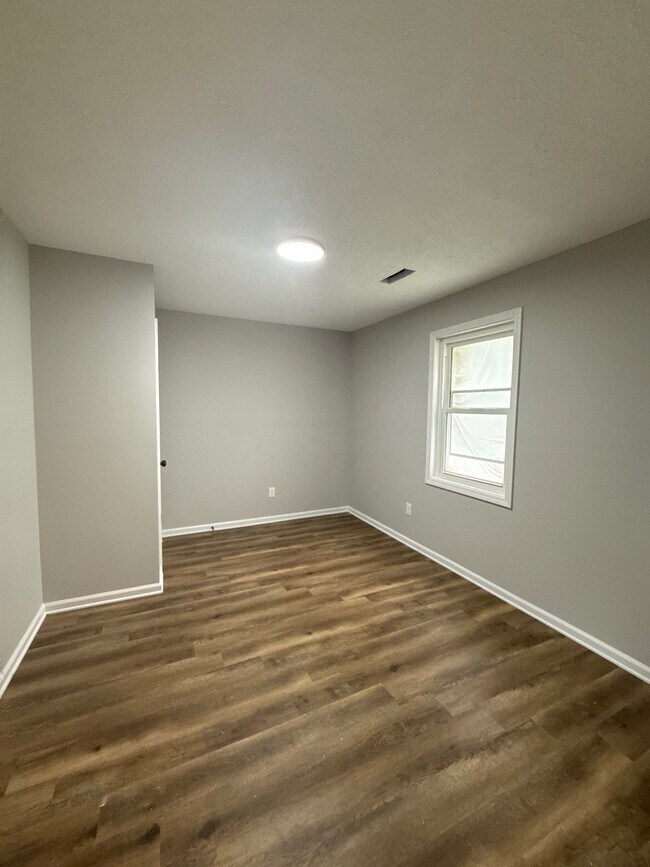 Foto del edificio - 920 N Monroe Ave