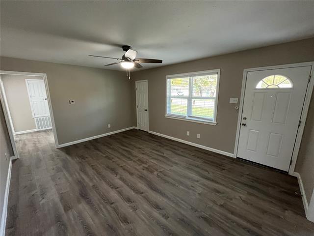 Foto del edificio - 200 Woodbridge Way