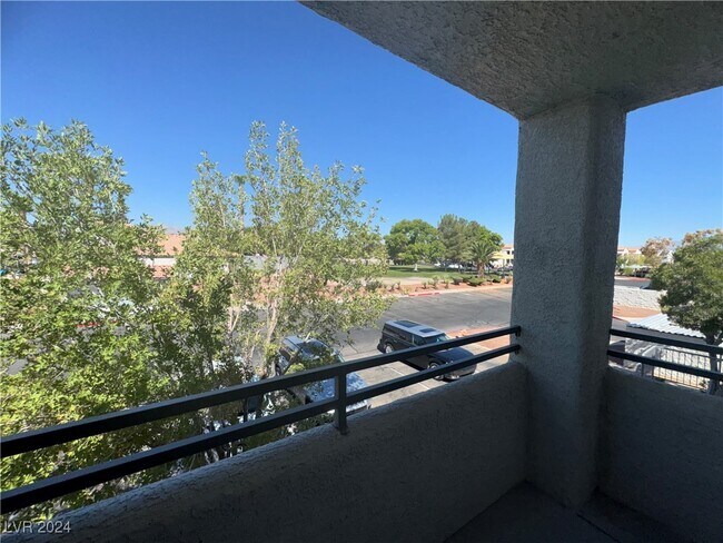 Foto del edificio - 3318 N Decatur Blvd