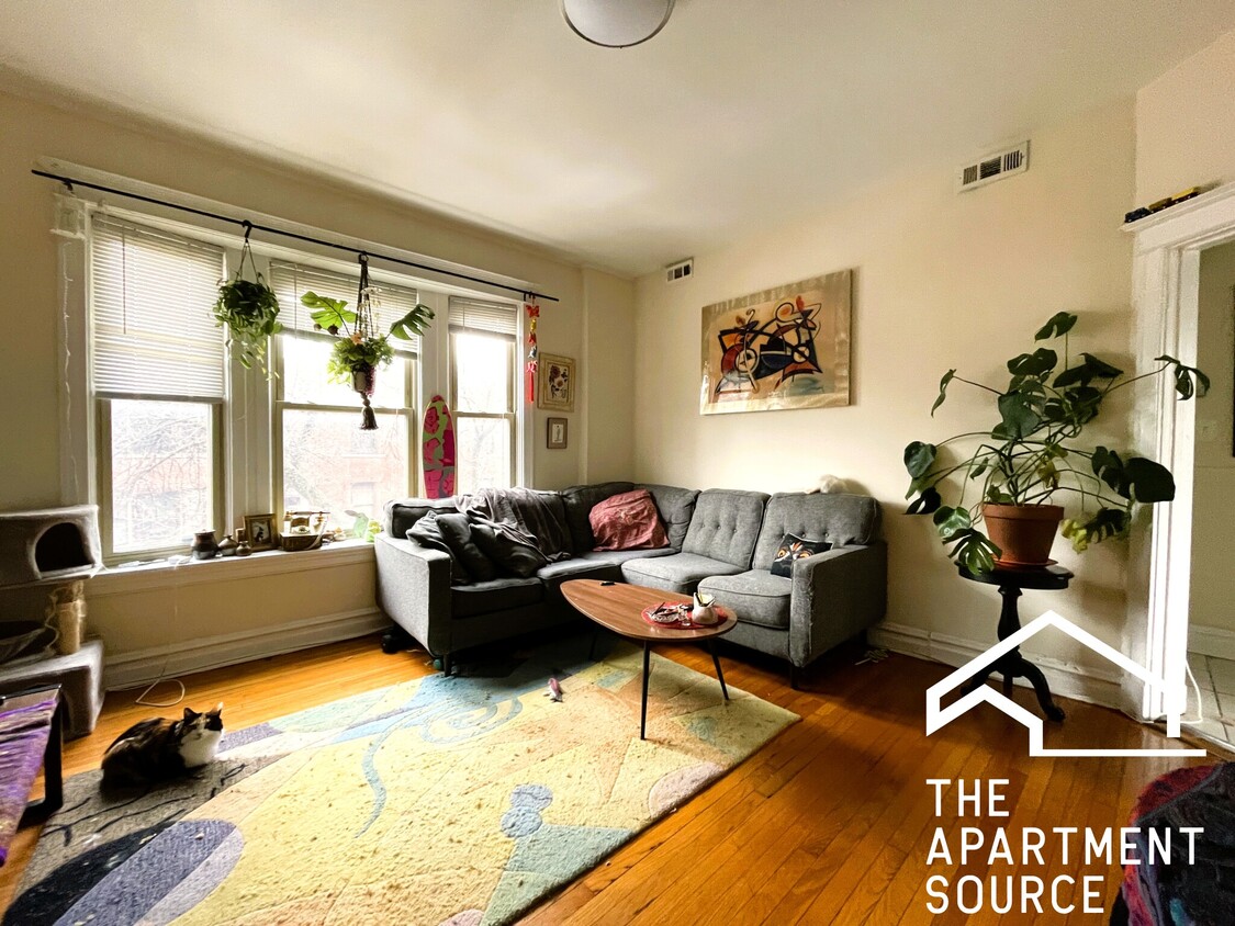 Foto principal - 3320 W Altgeld St