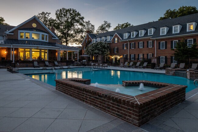 Piscina del apartamento Malvern Manor en Richmond, VA - Malvern Manor Apartments