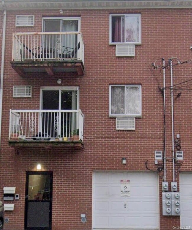 Building Photo - 71-28 66th Rd