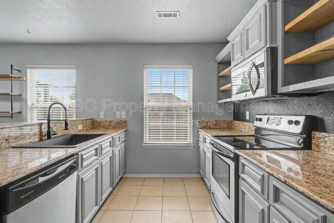 Foto del edificio - 3801 SW Gibson Ave