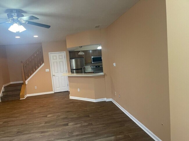 Foto del edificio - 2 Bedroom Condo in Indianapolis